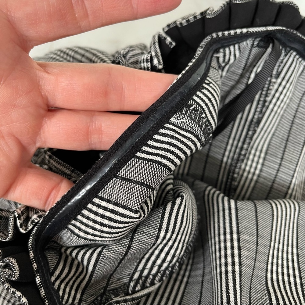 Urban Outfitters black white plaid off shoulder pleated ruffle romper 6 - Picture 13 of 13